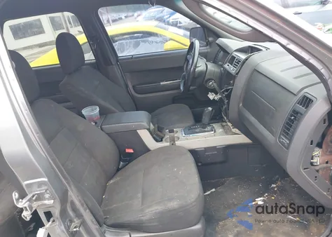 2009 Ford Escape Xlt из США, поврежденный, VIN 1FMCU03G39KA56604